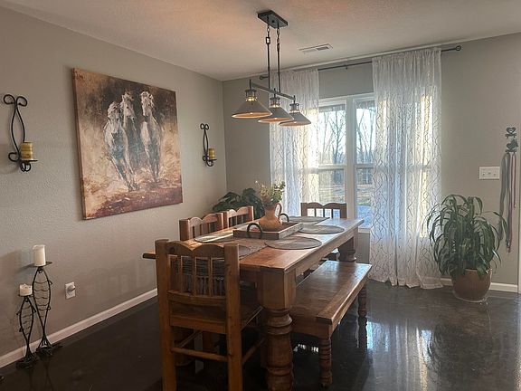 5th image of 675 Raspberry Road