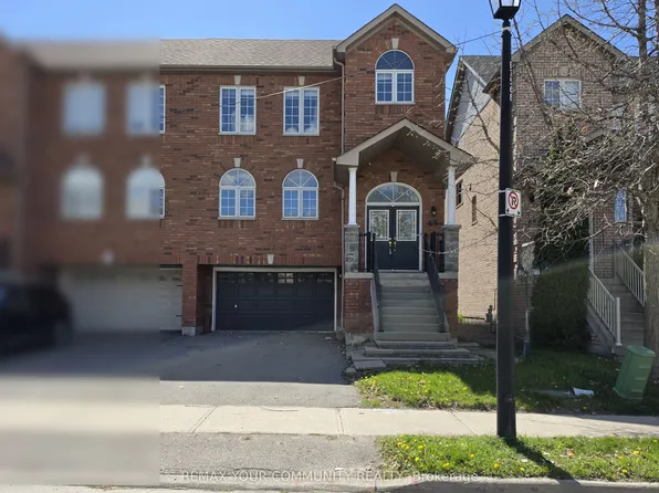 69 Gail Parks Cres, Newmarket, ON L3X 3B9