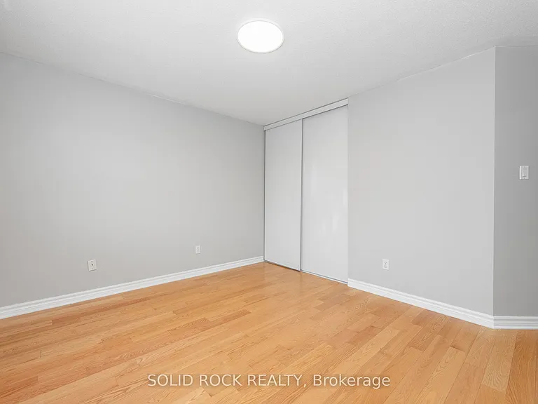 55 Gleeson Way W — Photo 38
