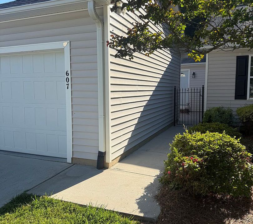 1st image of 607 Westpark Ct