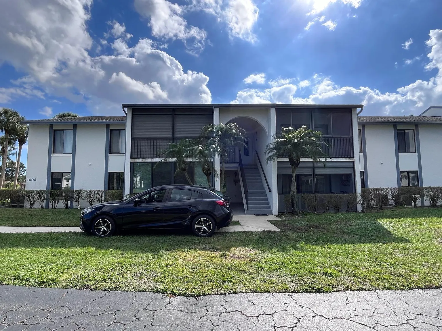 2 bed, 2.0 bath, 1111 sqft, $2,000 — Photo 1