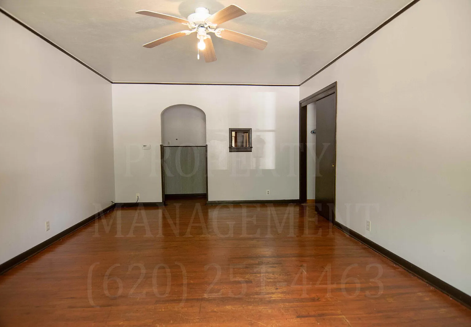 2 bed, 1.0 bath, 835 sqft, $850 — Photo 2
