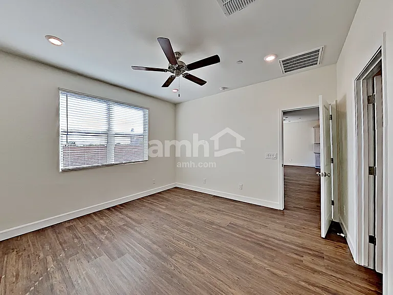 5925 W Columbine Dr — Photo 9