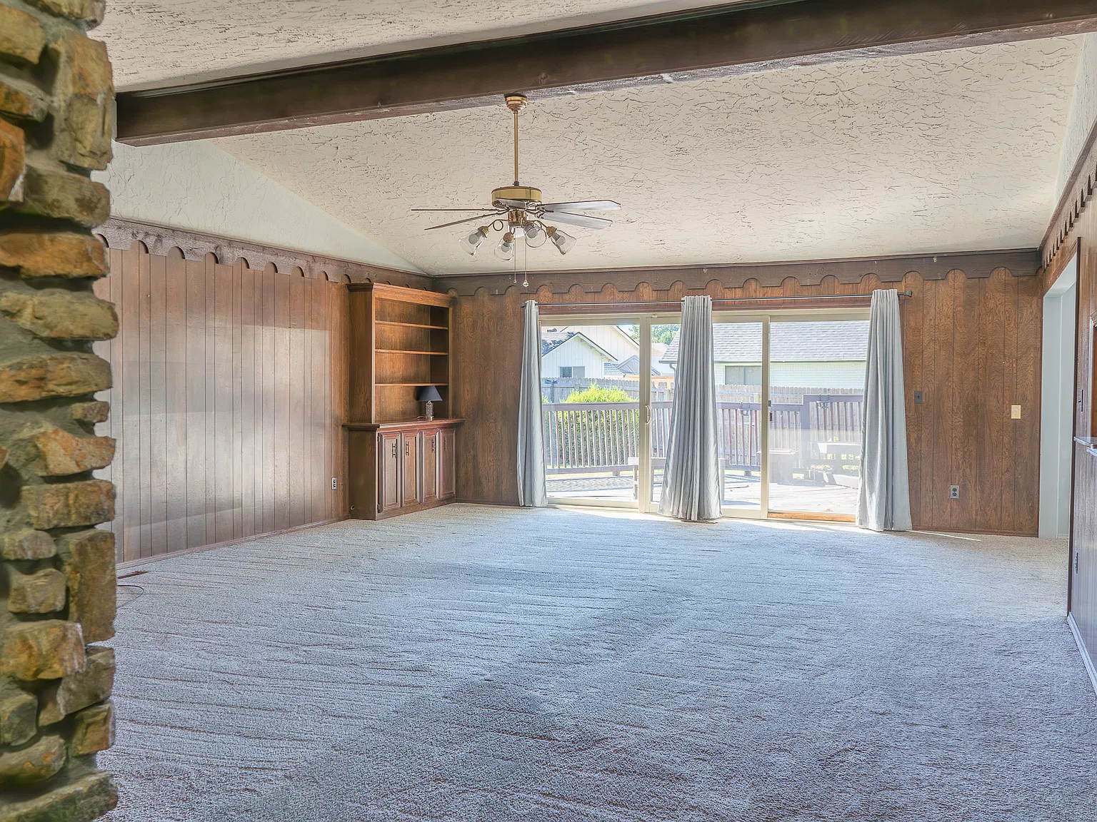 3 bed, 2053 sqft, $1,950 — Photo 4