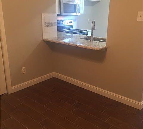 3rd image of 2323 Kennington Dr APT D