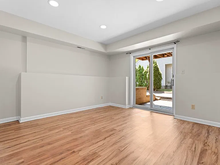 584 Hope St #7 — Photo 29