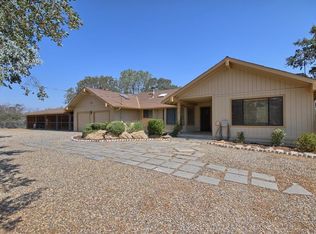 45301 Dorothy Ln, Coarsegold, CA 93614