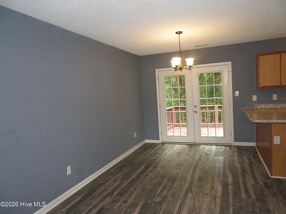 5th image of 116 Ervin Court