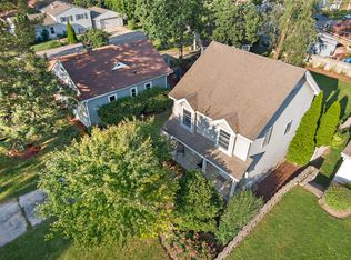 26205 N Acorn Ln, Mundelein, IL