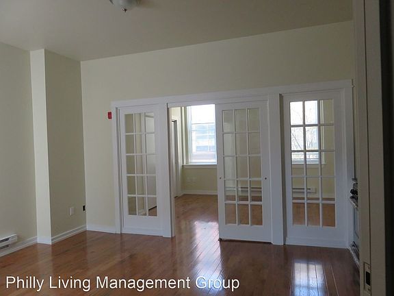 4th image of 415 S Broad St #10381042