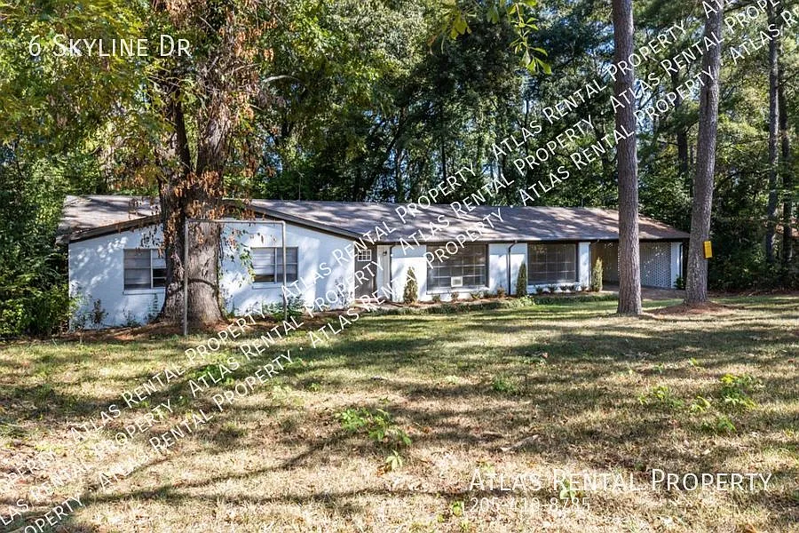 Your Next Home Awaits! Spacious 4-Bedroom with Modern Upgrades! — Photo 2