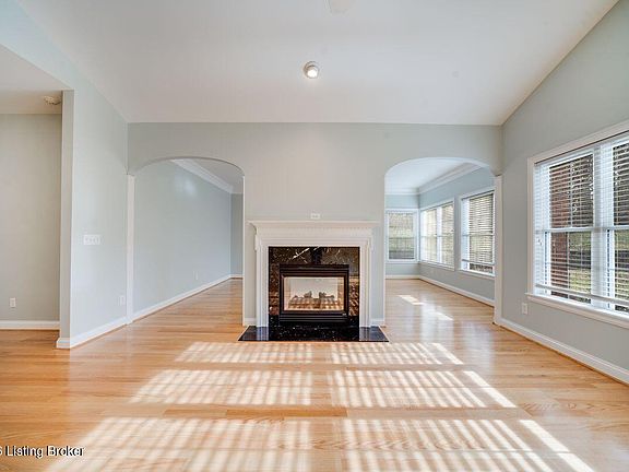 5th image of 711 Savoy Rd