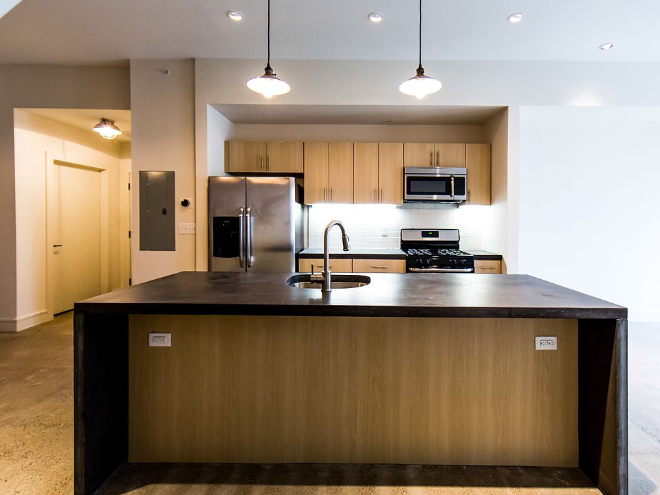 2nd image of 1833 Fairmount Ave #2