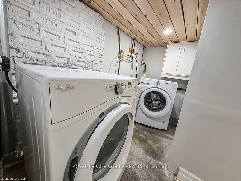 408 Wellington St N #2 — Photo 14