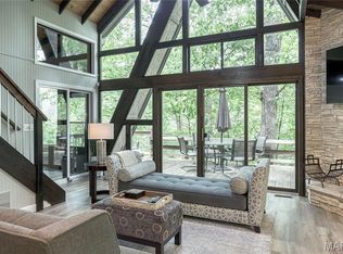 1716 Sonnenblick Dr, Innsbrook, MO 63390