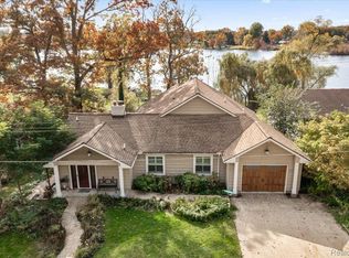 387 Hillwood Dr, White Lake, MI