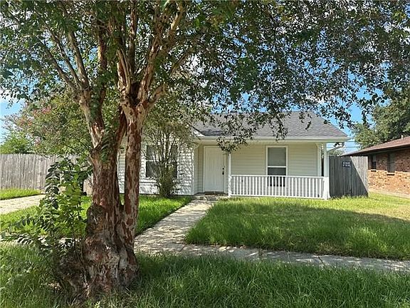 3rd image of 2324 River Queen Dr