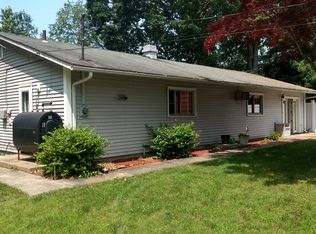 16 Paige Dr, Coventry, RI 02816