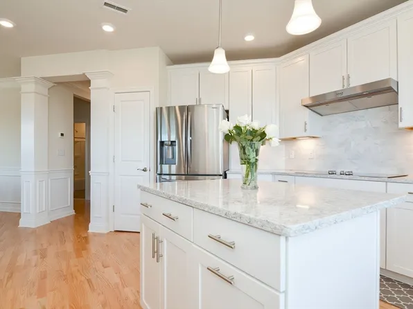 1213 Peters Farm Way #1213, Westborough, MA 01581