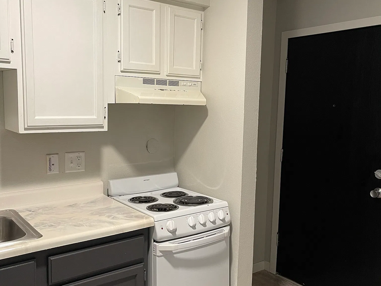 Studio, $1,068 — Photo 3