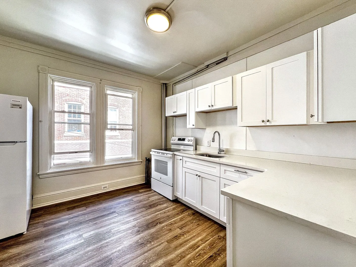 317 S High Street — Photo 1