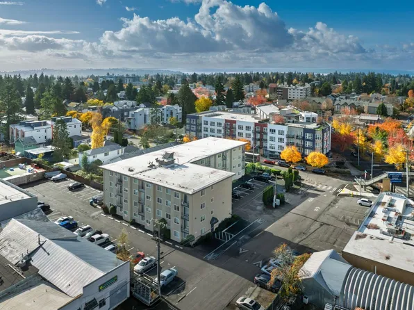 Imperial Crown Manor