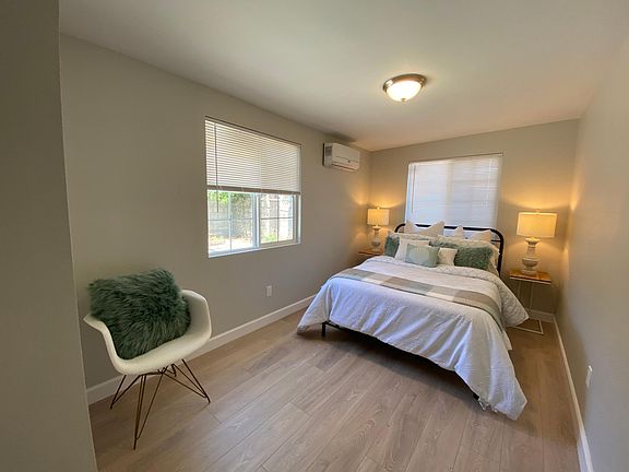 4th image of 4235 Folsom St #B