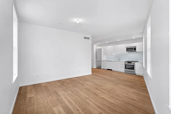 Rented by Compass | media 22