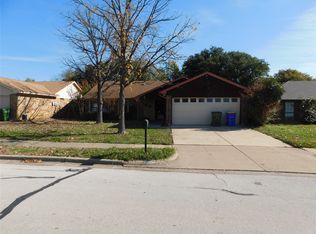 8232 Meadowbrook Dr, Watauga, TX 76148