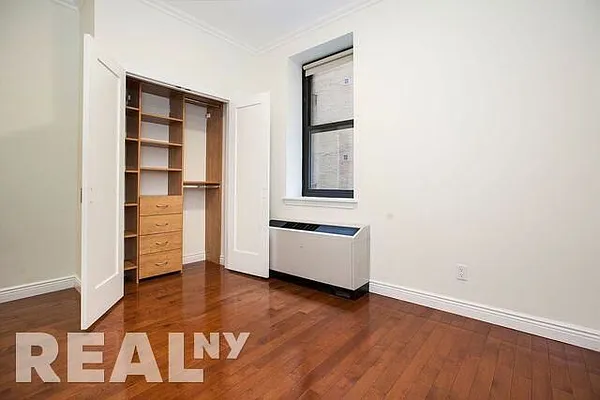 Rented by REAL New York | media 29