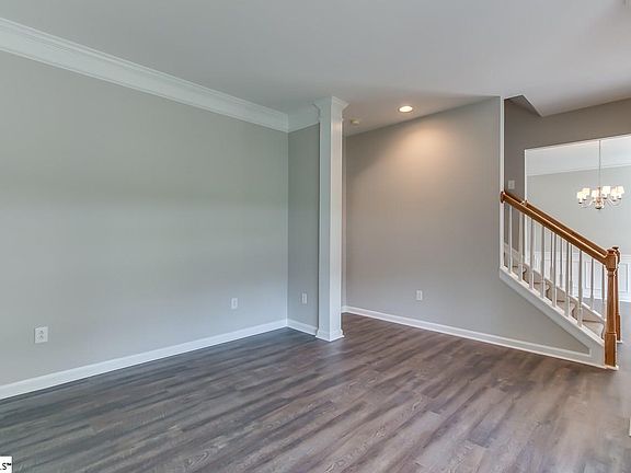 5th image of 303 Crown Empire Ct
