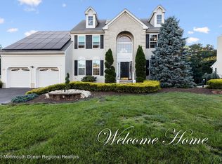 521 Spotswood Gravel Hill Rd, Monroe Township, NJ 08831