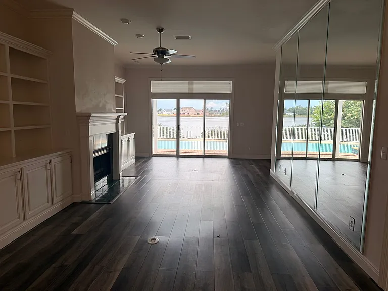 2516 Country Club Dr — Photo 5