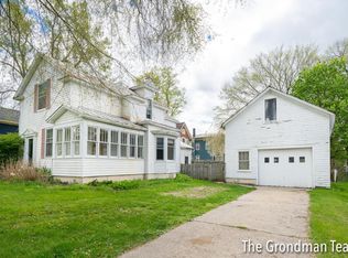 220 Courtland St, Rockford, MI