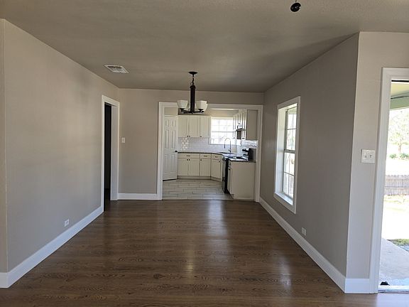 3rd image of 2206 Santa Monica St