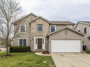 28 Breckenwood Ct, Bloomington, IL