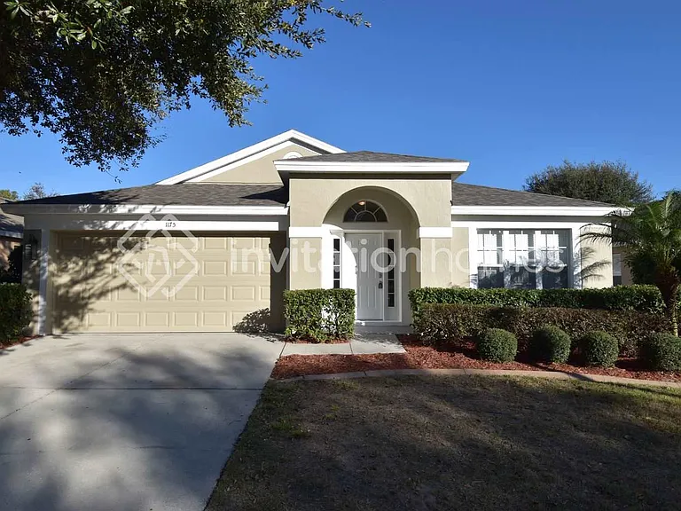 1175 Snug Harbor Dr — Photo 1