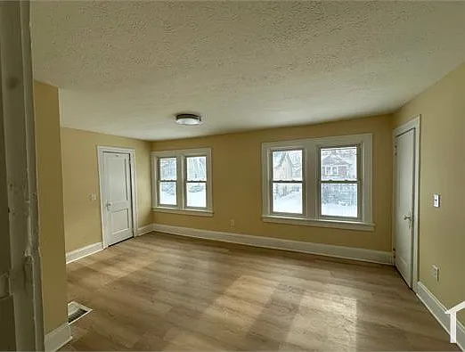 3 bed, 1248 sqft, $1,750 — Photo 2