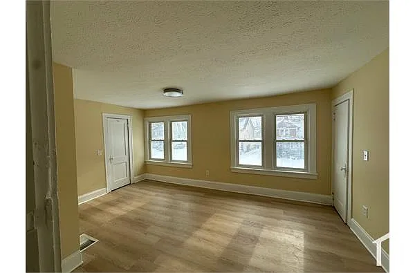 Building Photo - 13711 North Dr