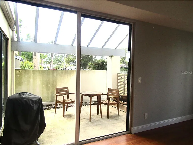 2405 Crispin Ct #E-1 — Photo 5