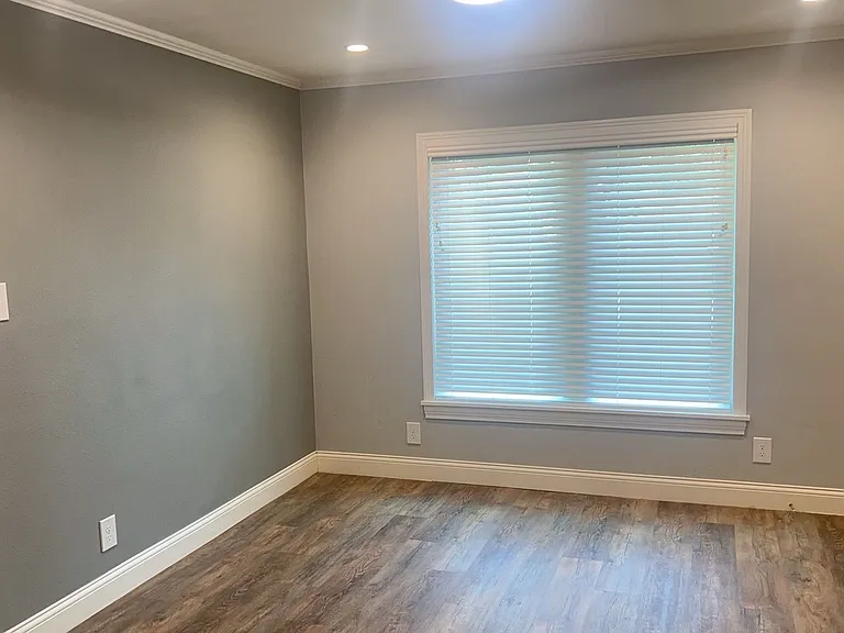 104 Varsity Cir — Photo 11