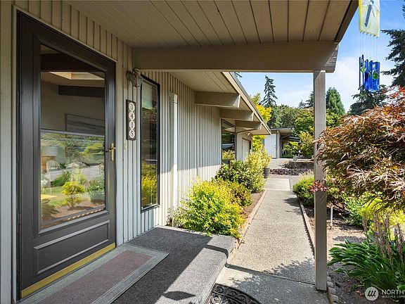5th image of 3415 99th Ave E #D