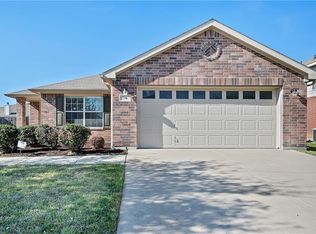 736 Redwing Dr, Saginaw, TX 76131