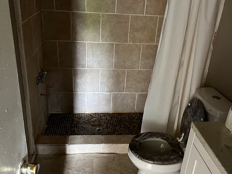 820 McPherson Dr — Photo 7