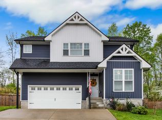 516 Woodtrace Dr, Clarksville, TN 37042