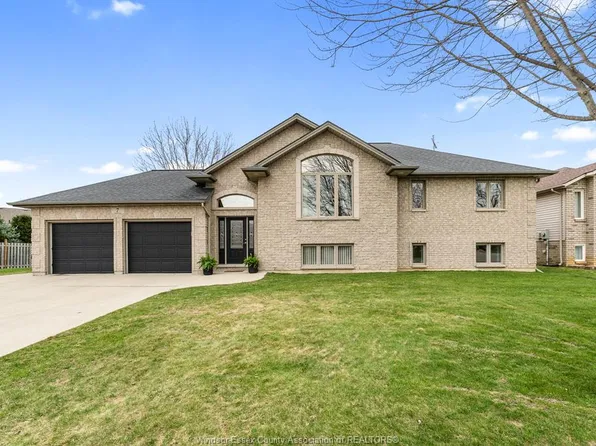 7 Beniuk Ct, Leamington, ON N8H 5K9