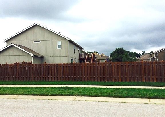 3rd image of 817 Glenview St