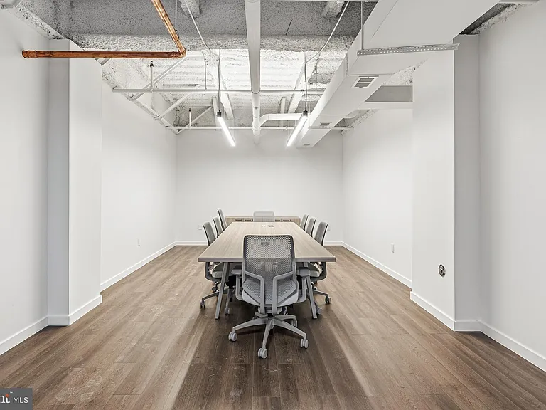 915 N Broad St #17-413 — Photo 21