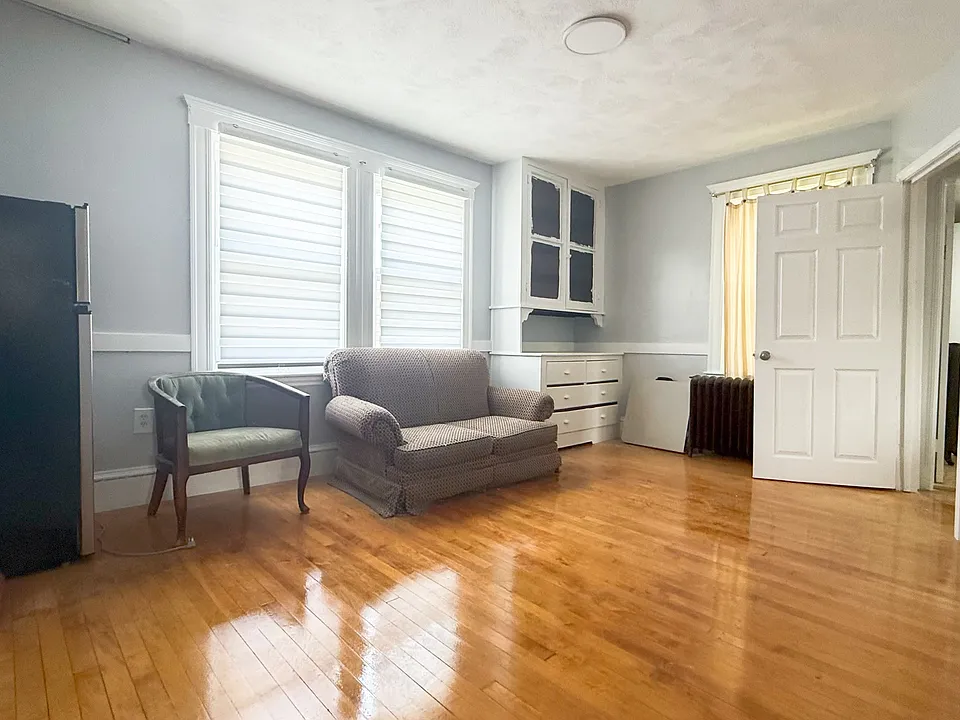 50 Phillips St #2
