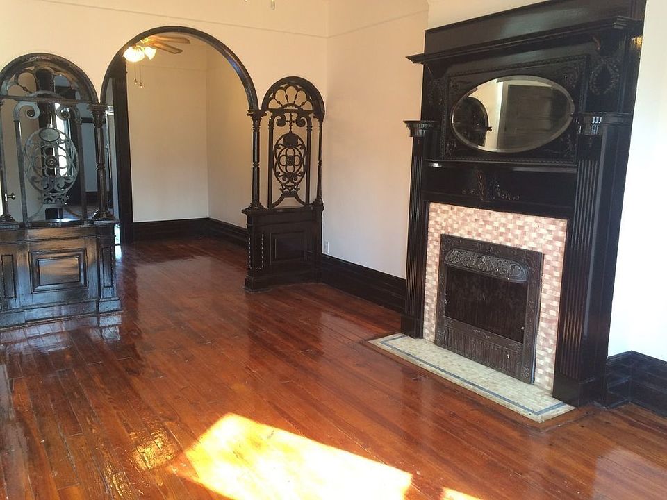 1st image of 819 Lincoln Pl #2
